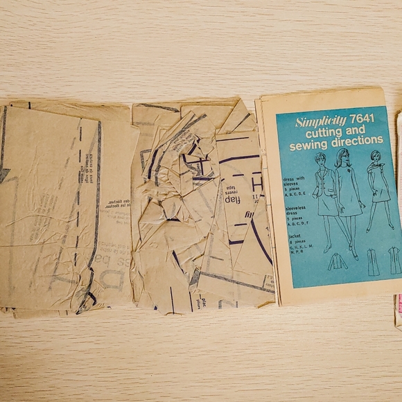 Vintage 1968 Simplicity Pattern Dress & Jacket - Picture 8 of 9